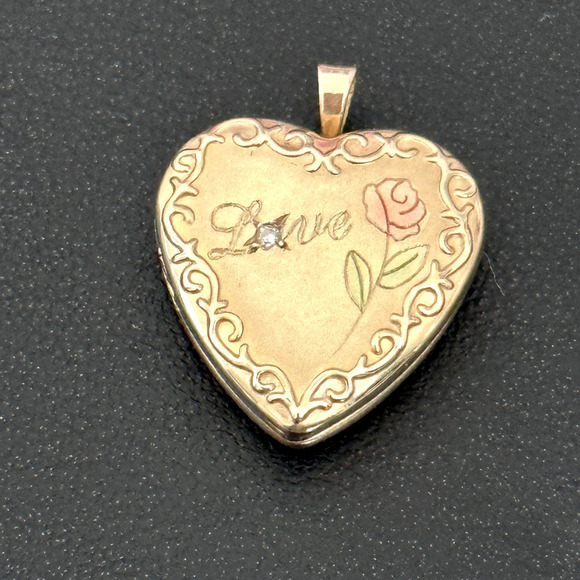Estate Jewelry - Vintage 14K Yellow Gold Floral Etched Diamond Puffy Heart Love Locket Pendant